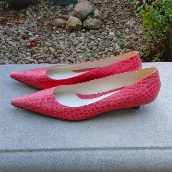 Banana Republic Shoes - Banana Republic Leather kitten heels, French Pink 🩷 croc, Italy, size 9